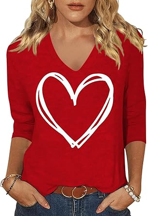 Women's 3/4 Sleeve V-Neck Heart Print Casual T-Shirt